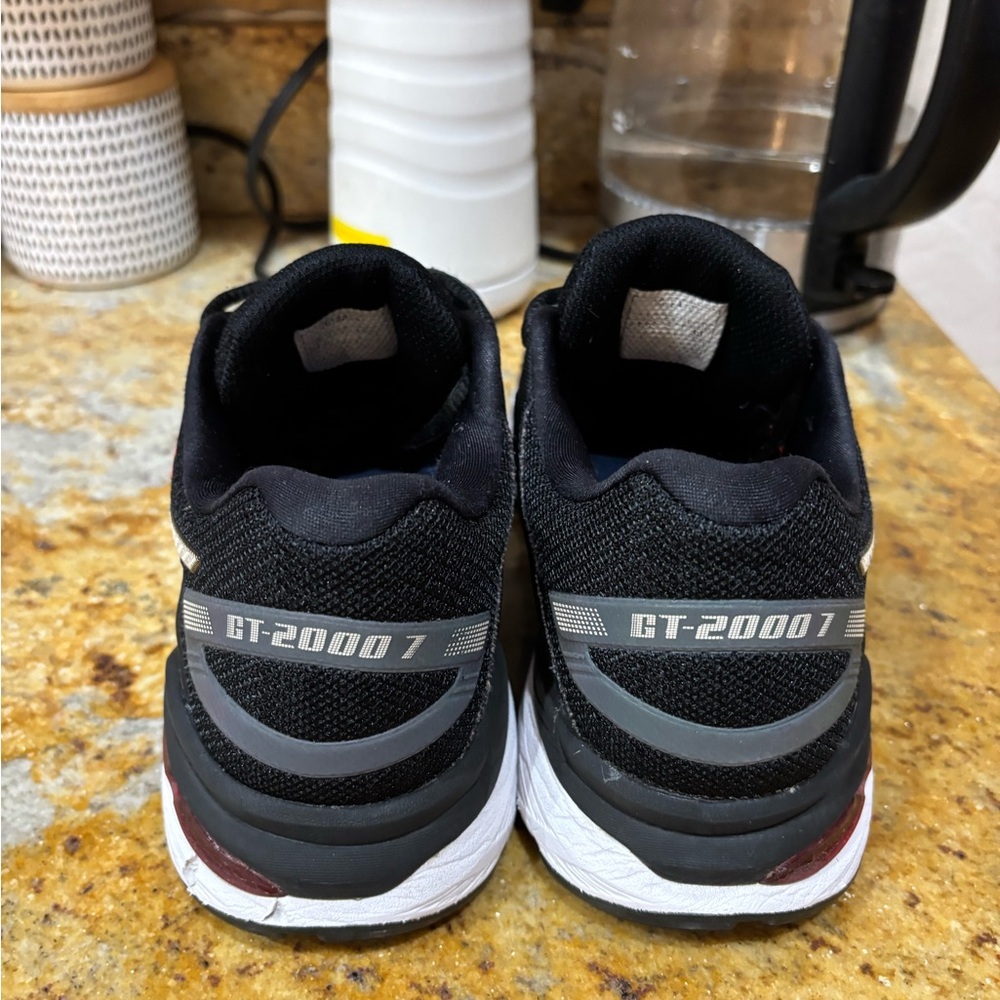 ASICS GT 2000 7 size 7 - Picture 4 of 9